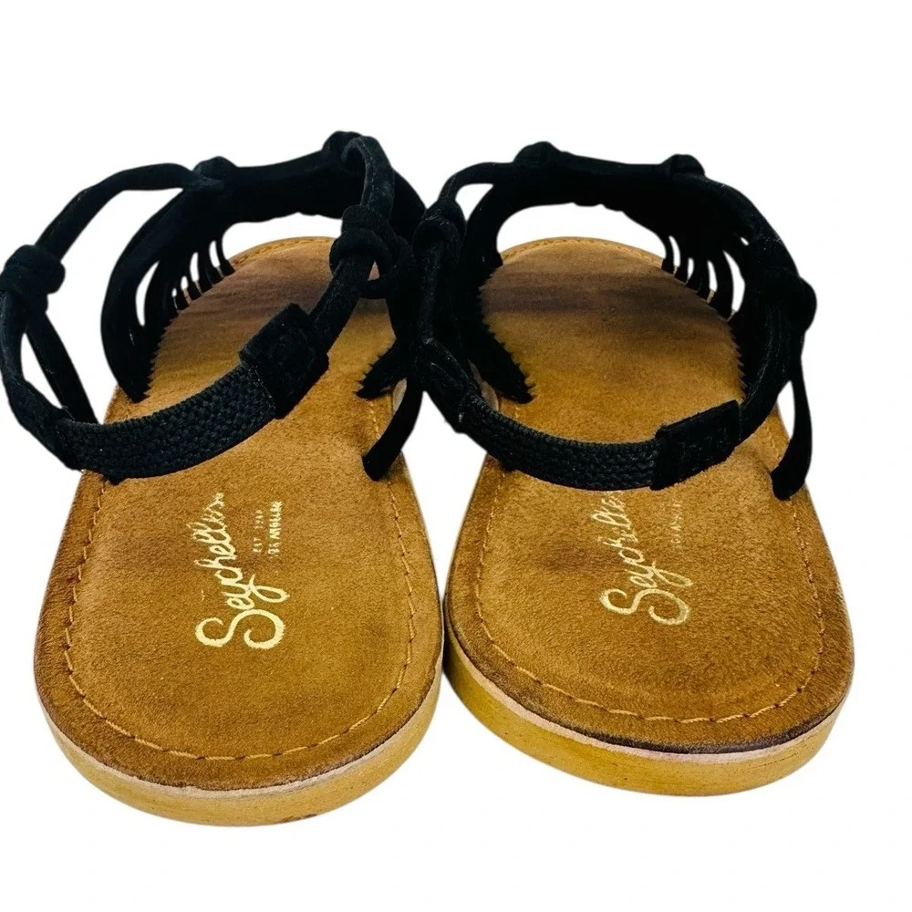 Seychelles women black